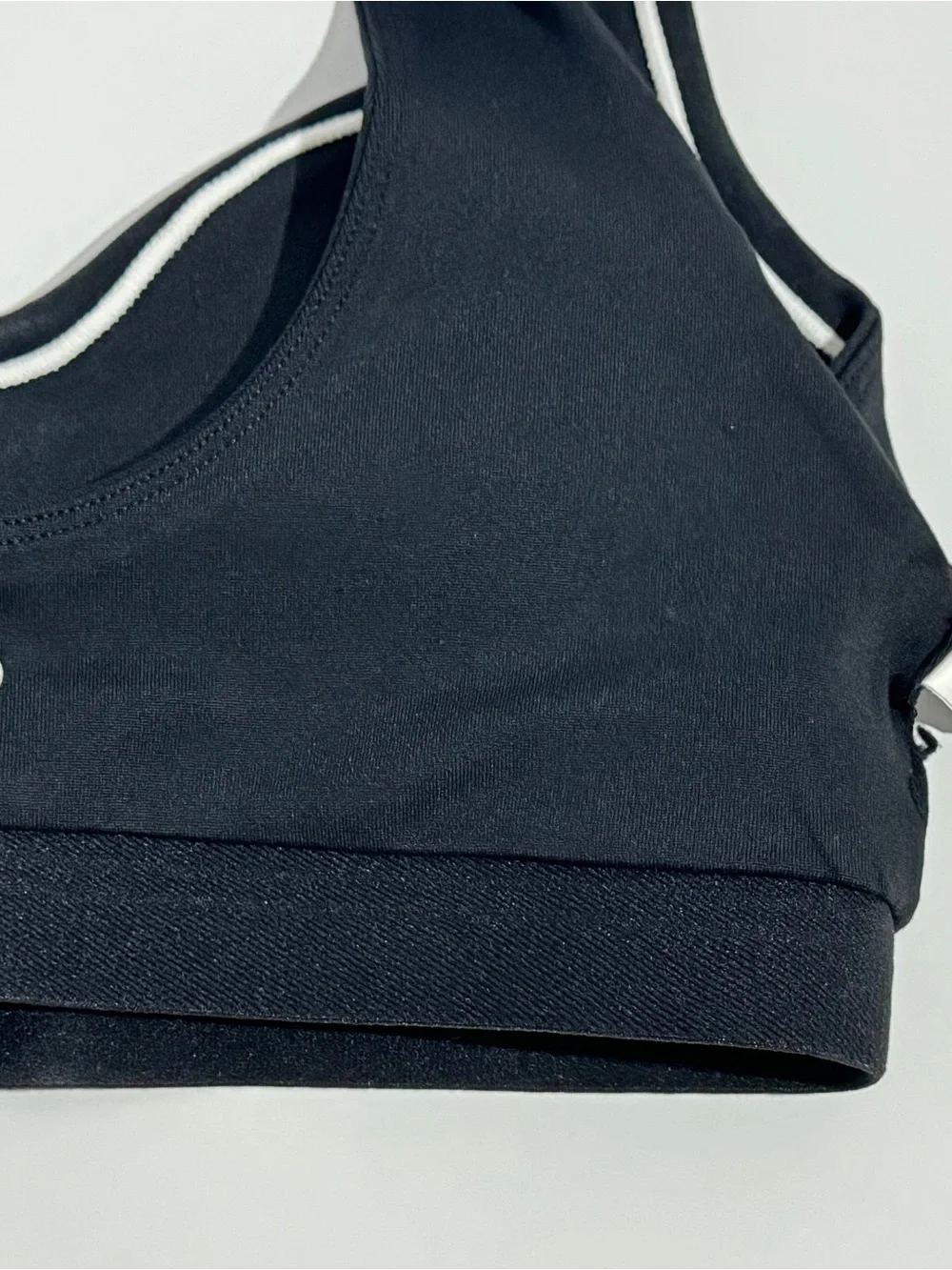 ALO Yoga Airbrush Heart Throb Bra Black/White